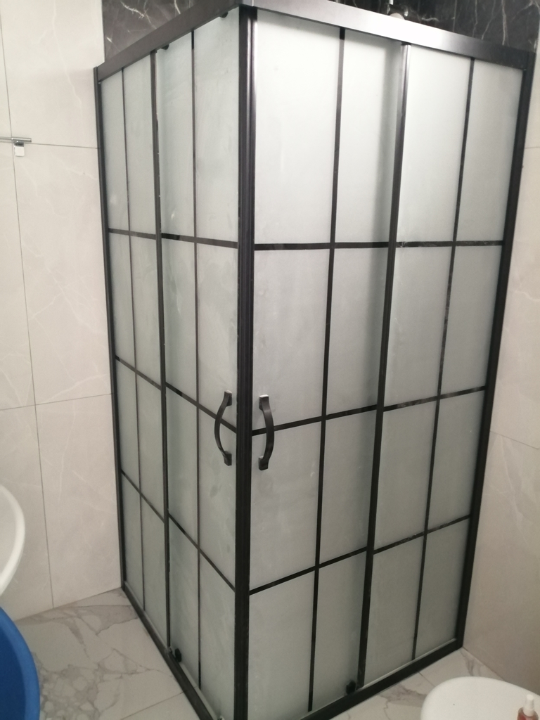 Banyo, Lavabo ve Duşakabin Büyük